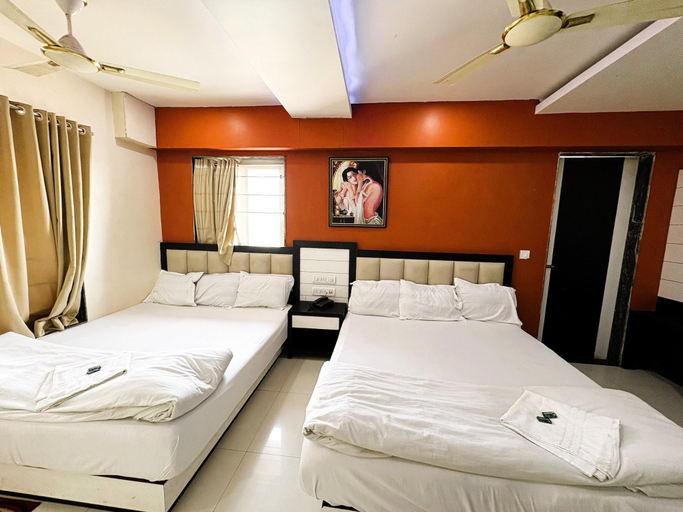 Room 4, Beach Side Hotels Big boss, Purba Medinipur