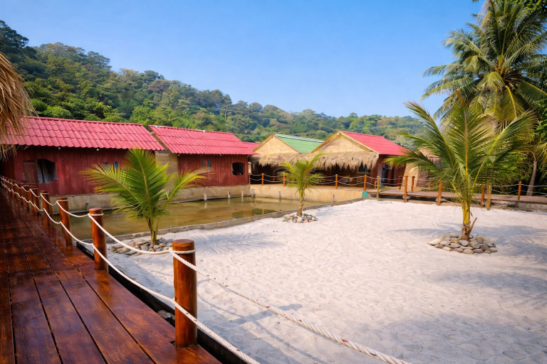 Property grounds 4, Cabanas, Sihanoukville