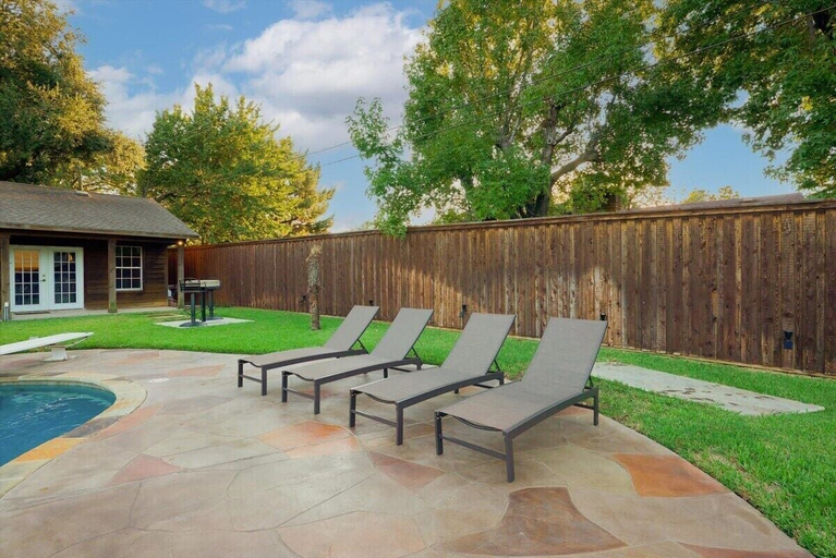 Interior 5, Impressive 5BR 3B Home With Pool, Game Room & Cinema Room, Irving