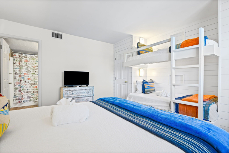 Bedroom 3, Beachfront Charm Meets Lake Life + Free Tickets: Dolphin Cruise & More!, Bay
