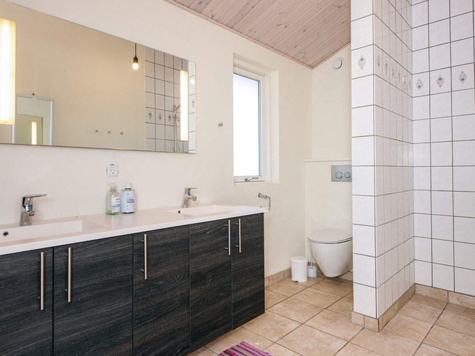 Bathroom 3, 7 Person Holiday Home in Ulfborg, Holstebro
