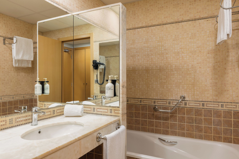 Bathroom 4, Hotel SB Express Tarragona, Tarragona