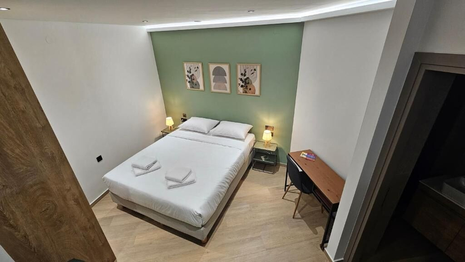 Bedroom 5, Sezame, Epirus