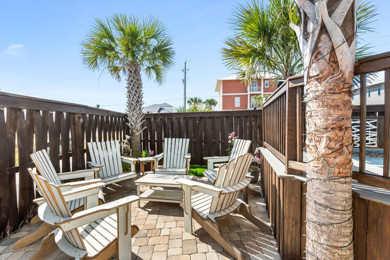 Terrace/patio 2, Spacious 30A Beach Retreat w/ Golf Cart & Private Pool - Sleeps 21, Walton