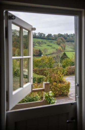 Others 5, Wheelwrights Arms, Bath and North East Somerset