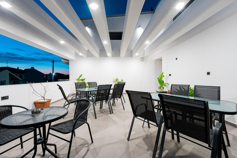 Food & Drinks, Grand Wave Luxury Suites, Central Macedonia