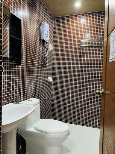 Bathroom 4, Hotel Urban-Khotel Kurban Hotel, Baguio City
