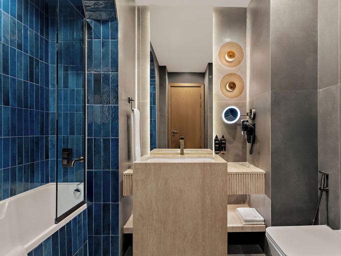 Bathroom 5, MERCURE ABU DHABI DOWNTOWN, Abu Dhabi City
