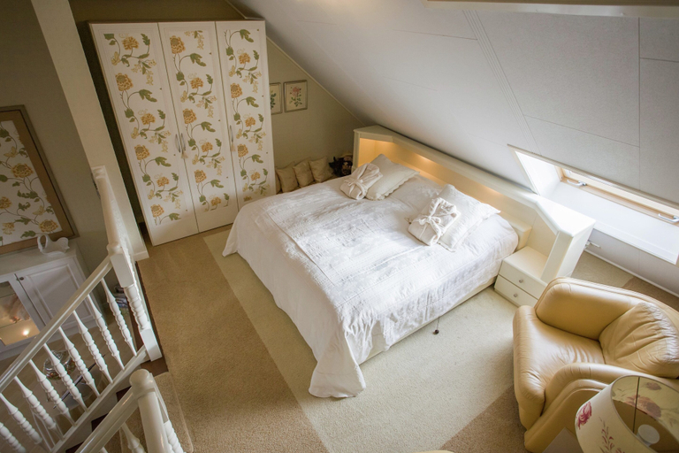 Bedroom 2, Boutique Apartment in Ritthem with Terrace, Vlissingen