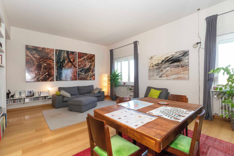 Living area 2, Guesthost - Charming Apt With Parking!, Torino