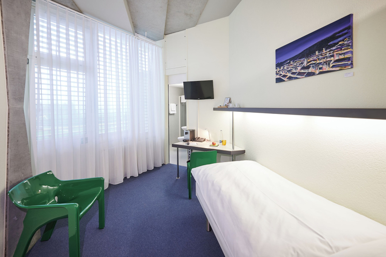 Bedroom 2, Hotel CIP, Courtelary