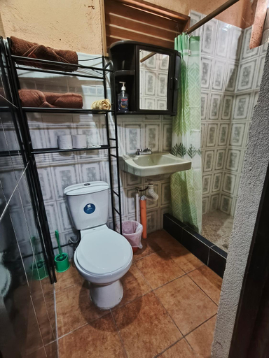 Bathroom 5, Casas de Qli, Santiago Atitlán
