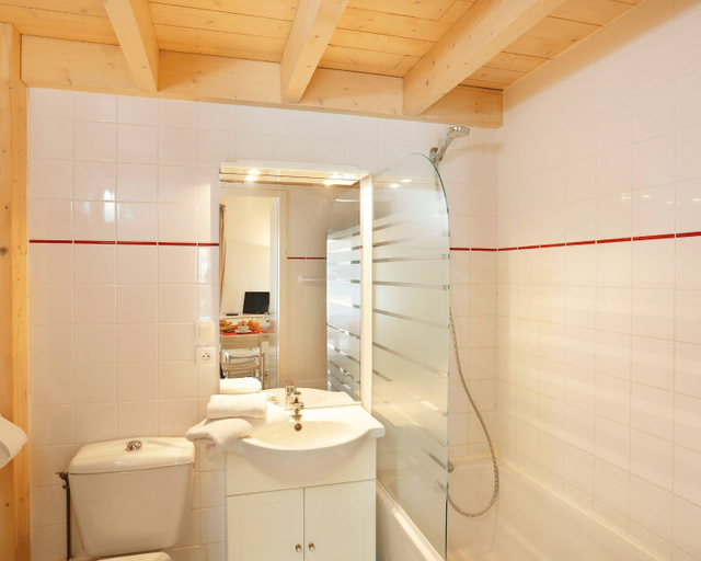 Bathroom 4, Olydea Oléron les Sables Vigniers, Charente-Maritime