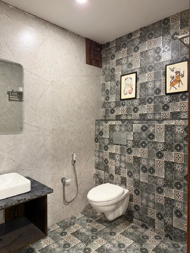 Bathroom 5, The Utsav Hotel Unit of Rishabh Garden, Bikaner