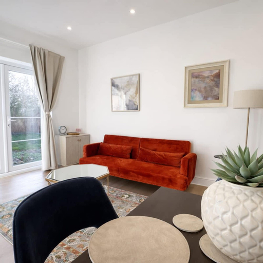 Room 5, Dettori 2BR With Garden 11 Mins Walk to Gallops, Suffolk