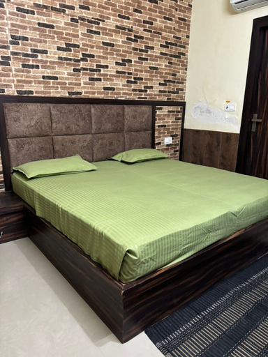 Bedroom 5, Hotel Rhythm Residency, Agra