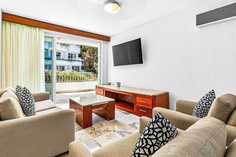 Living area 2, Cozy Condo With Pool & AC - Family Base Near Beach & Activities, Shared hot tub, Puerto Vallarta