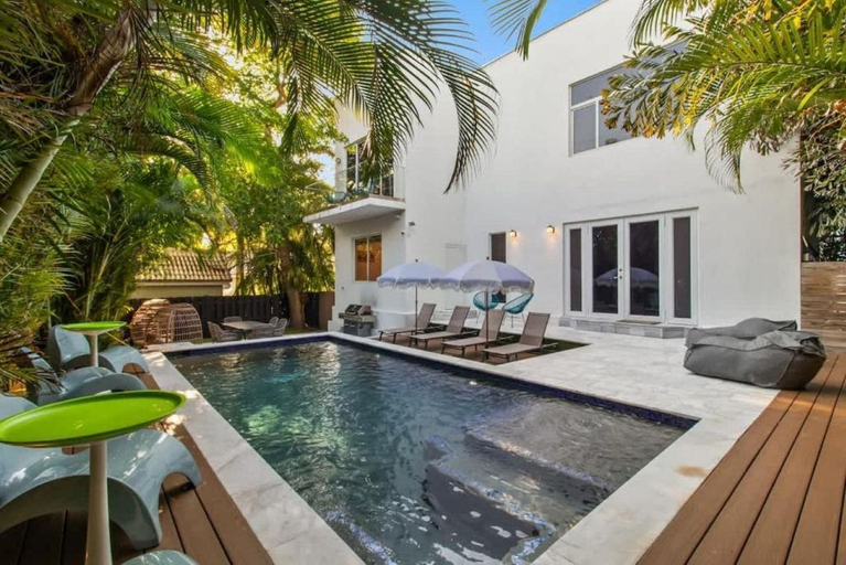 Pool 2, Chic Villa by Glam Homes, Broward