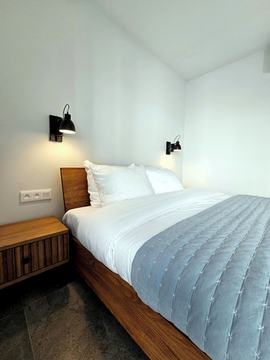 Room 2, Coastline Residence - Designer Stay, Kamień