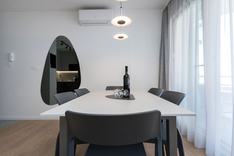 Others 4, Apartment Mirela, Split