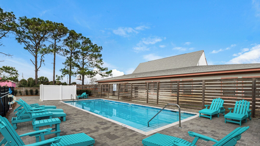 Pool 4, 3BR Home in Shorewalk: Pool, Grill, Arcade + Free Tix: Dolphin Cruise & More!, Bay