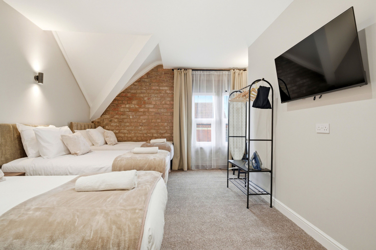 Room 3, The Stuart Hotel, Sefton