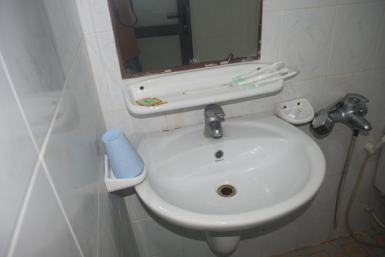 Bathroom 4, Cua Dai Beach Hotel view Beach & River, Da Nang