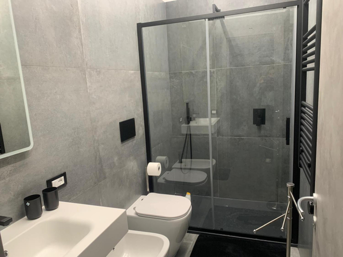 Bathroom, Charm Room 22, Campobasso