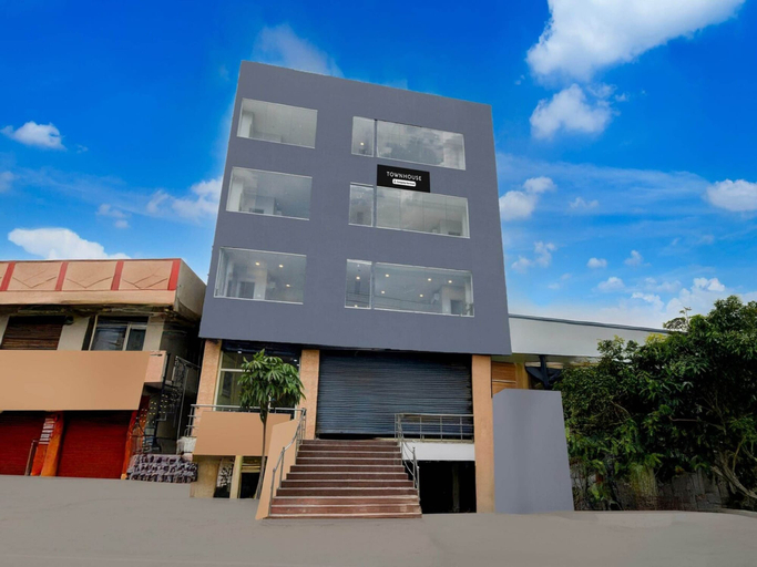 Primary image, Deluxe Hotel Santosh Palace, Kaushambi