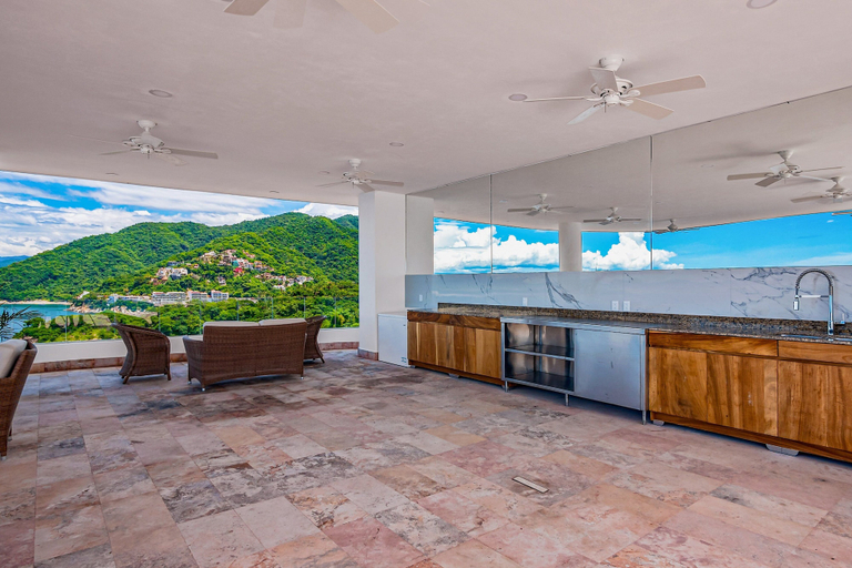 Interior 4, Luxurious Condo With Huge, Oceanfront Balcony, Pool & Pool spa, Puerto Vallarta