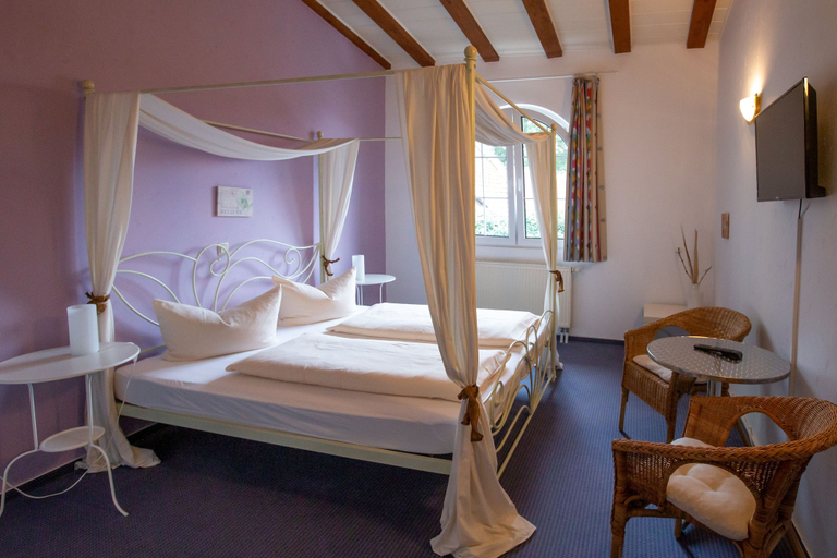 Others 4, Hotel Schlosshof, Mainz-Bingen