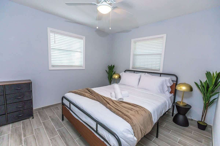 Interior 5, Trendy Home by Jet Skis, Parks & Art Hotspots, Sarasota