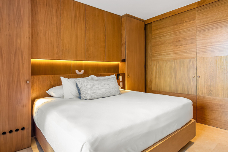 Room 4, Cozy Oceanview Loft With Panoramic Views, Outdoor Pool & Fitness Room, Compostela