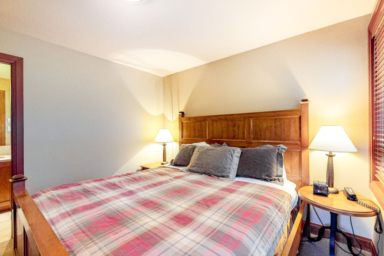 Bedroom 2, Montebello by Whistler Premier, Squamish-Lillooet