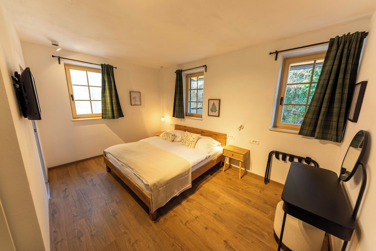 Room 5, Hotel Old Coach House, Bled