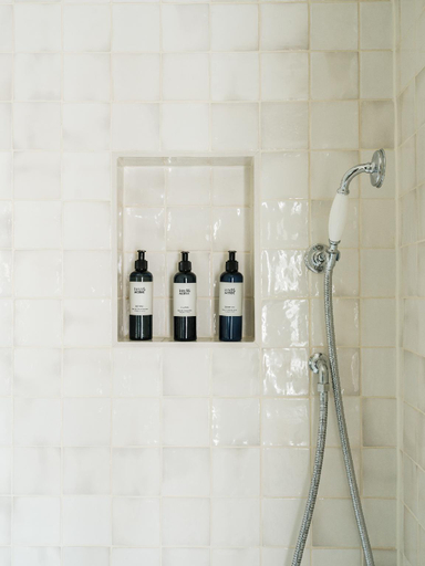 Bathroom 3, The Queen's Head, Wiltshire