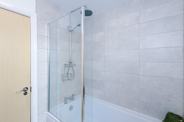 Room 4, New Stunning Flat Perfect for Business Sleeps 3, Cheshire East