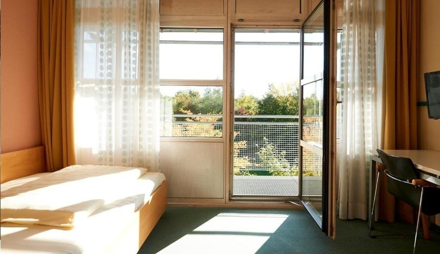 Bedroom 3, Sportschule Oberhaching, München