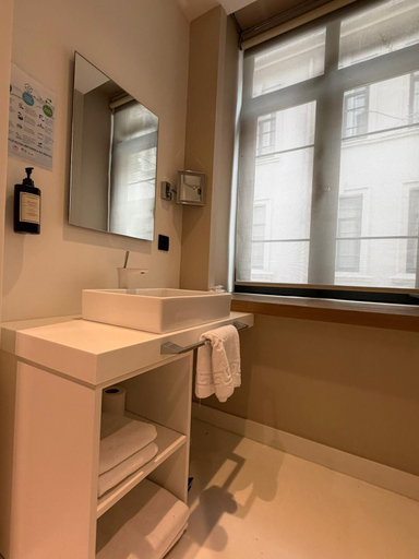 Bathroom 5, Bankerhan Hotel, Beyoğlu