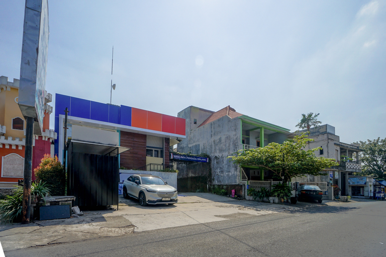Exterior 4, HOMESTAY HAPSARI, Malang