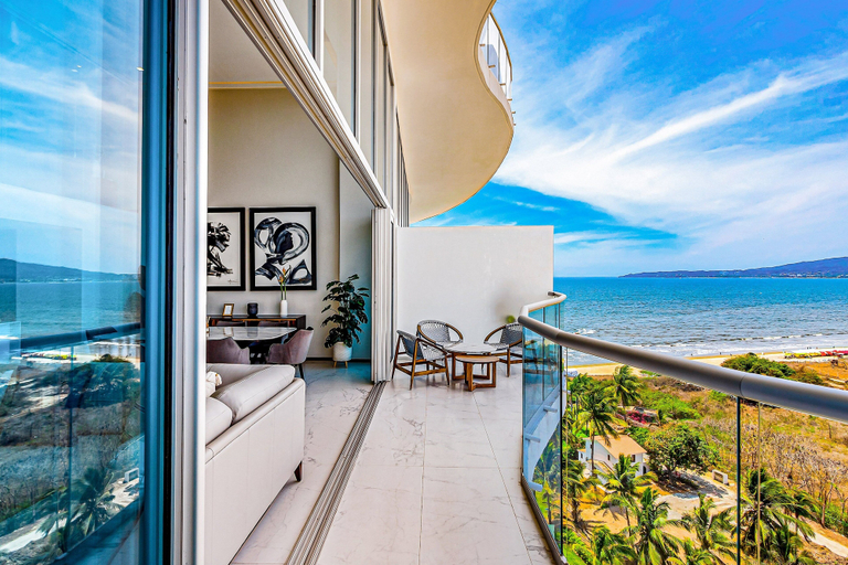 Outdoor dining 3, Luxury Ocean-view Condo With Resort Pool, Private Balcony, and Washer/dryer, Compostela