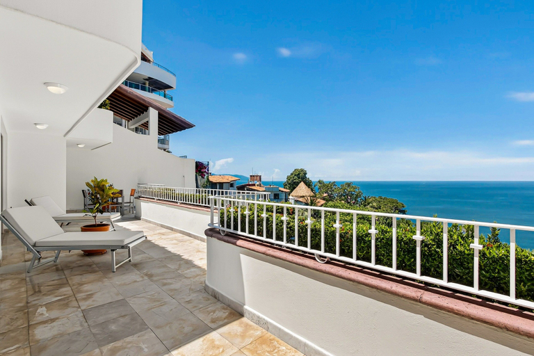 Terrace/patio 5, Coastal Retreat Condo With Resort-style Pool, hot tub & Oceanfront Terrace, Puerto Vallarta