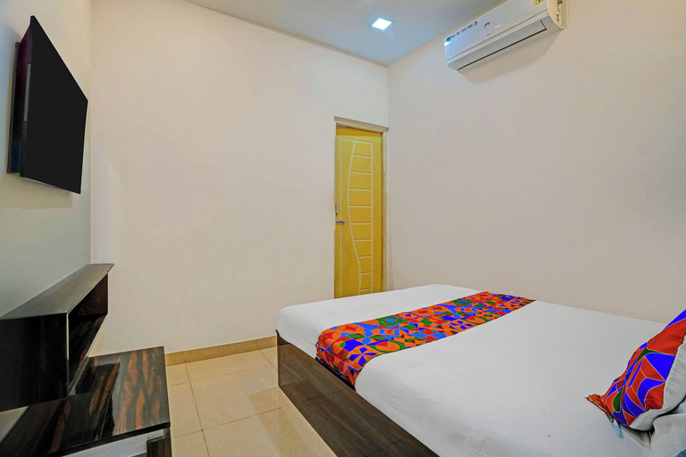 Room 3, Fabhotel Gold Residency, Kancheepuram