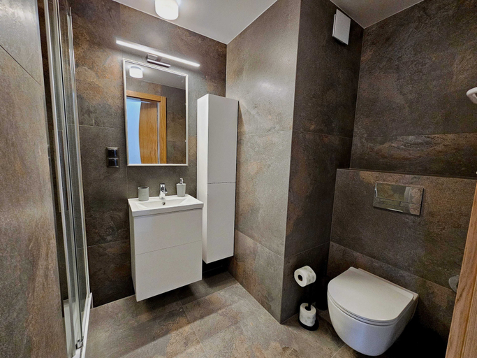 Bathroom, Coastline Residence - Designer Stay, Kamień