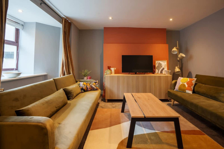 Room 2, Central Harrogate 2 Bed Apartment With Patio, North Yorkshire