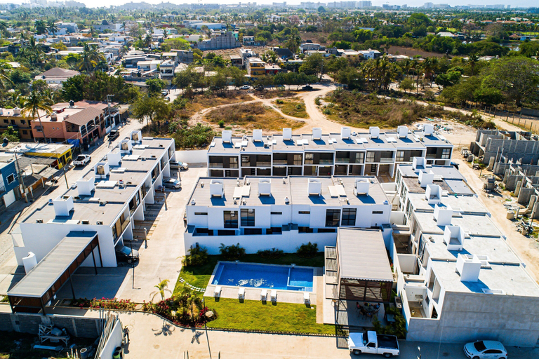 Exterior 4, Porto Residencial, Unit 10 Sunny House in Nuevo Vallarta With Pool Access, Puerto Vallarta