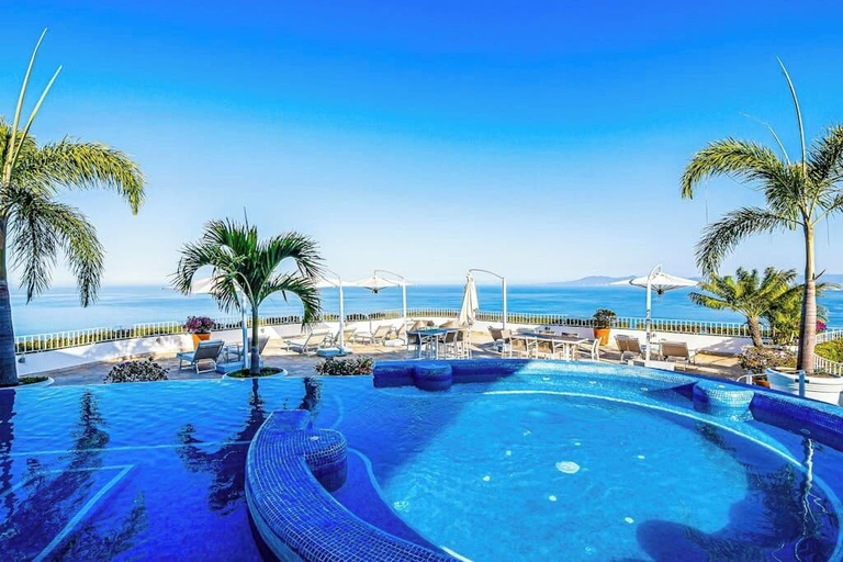 Pool 4, Cozy Condo With Pool & AC - Family Base Near Beach & Activities, Shared hot tub, Puerto Vallarta