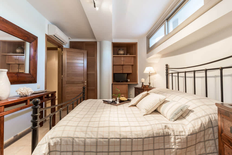 Room 2, Epidavros Villas - Voukamvilia Retreat w Pool, Peloponnese