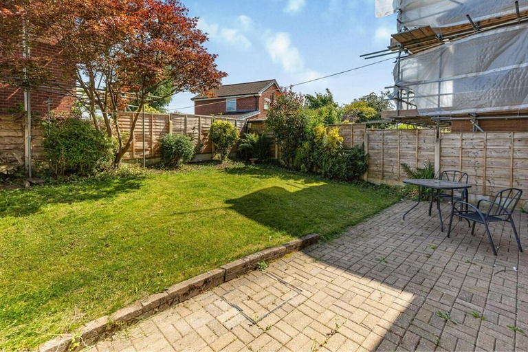 Others 3, Desirable homely retreat in macclesfield, Cheshire East