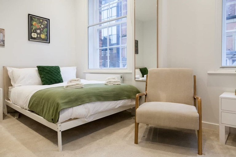 Room 4, Grand Central Leeds Apartment Near Train Station, Leeds